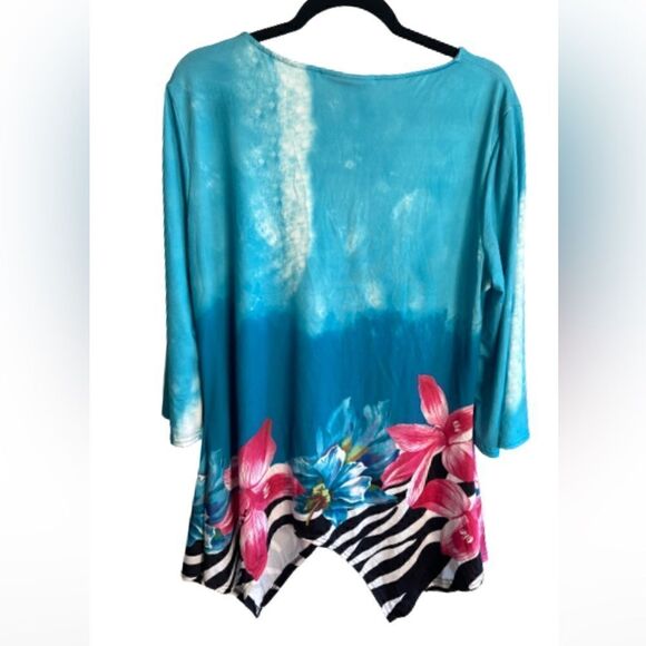 Allure classic top with handkerchief him. Size 1X. - Picture 5 of 5